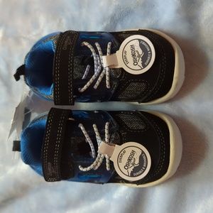 Brand New with tags Oshkosh black and blue shoes size 6 velcro